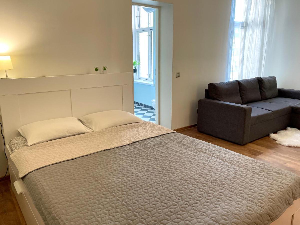 Spacious Holiday Apartment With Wifi And Parking Parnu Exterior photo